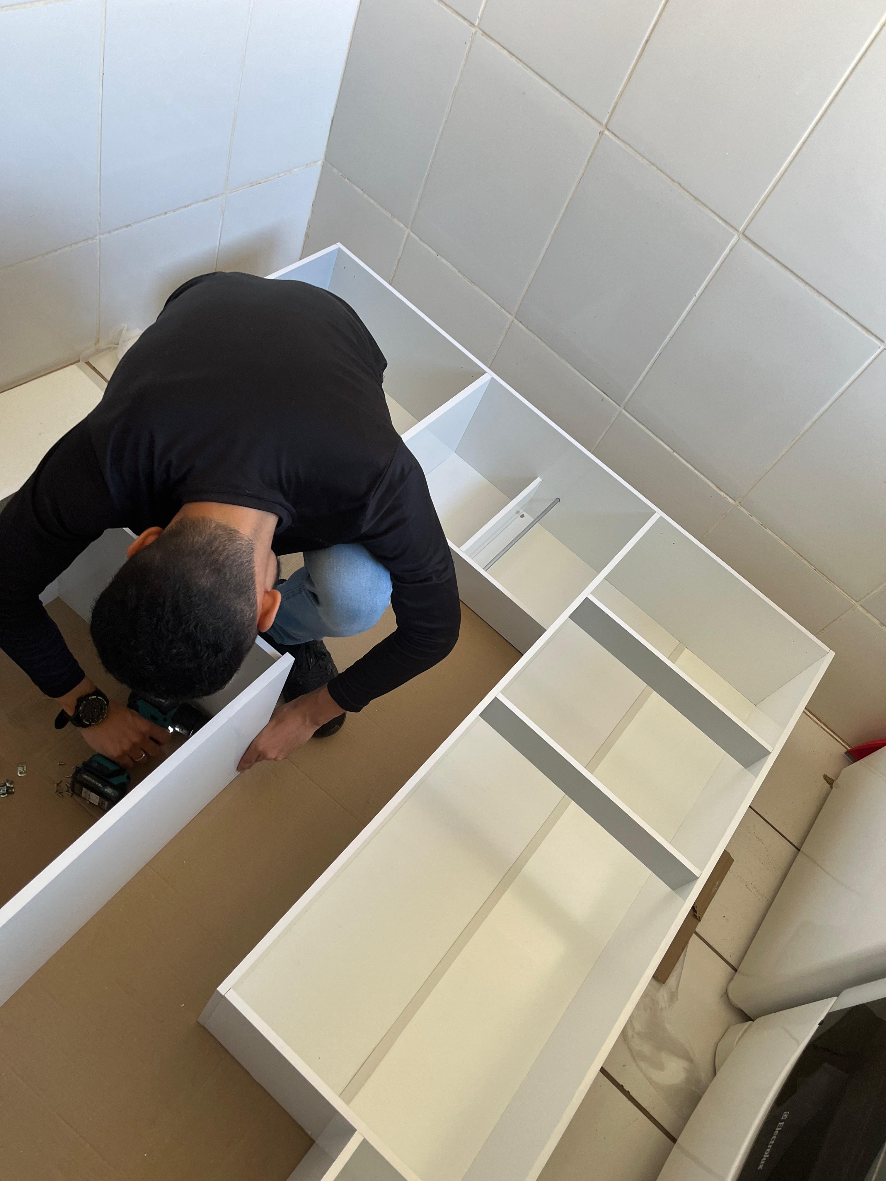 Montagem de armário